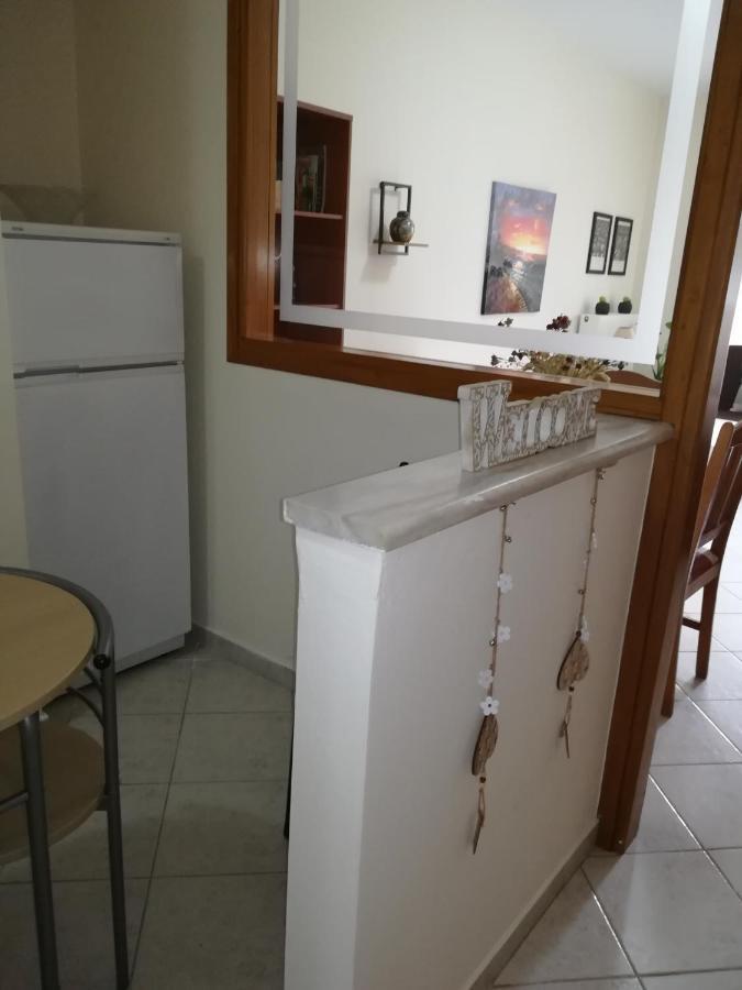 Apartment Ey Zhn Néa Khilí Esterno foto