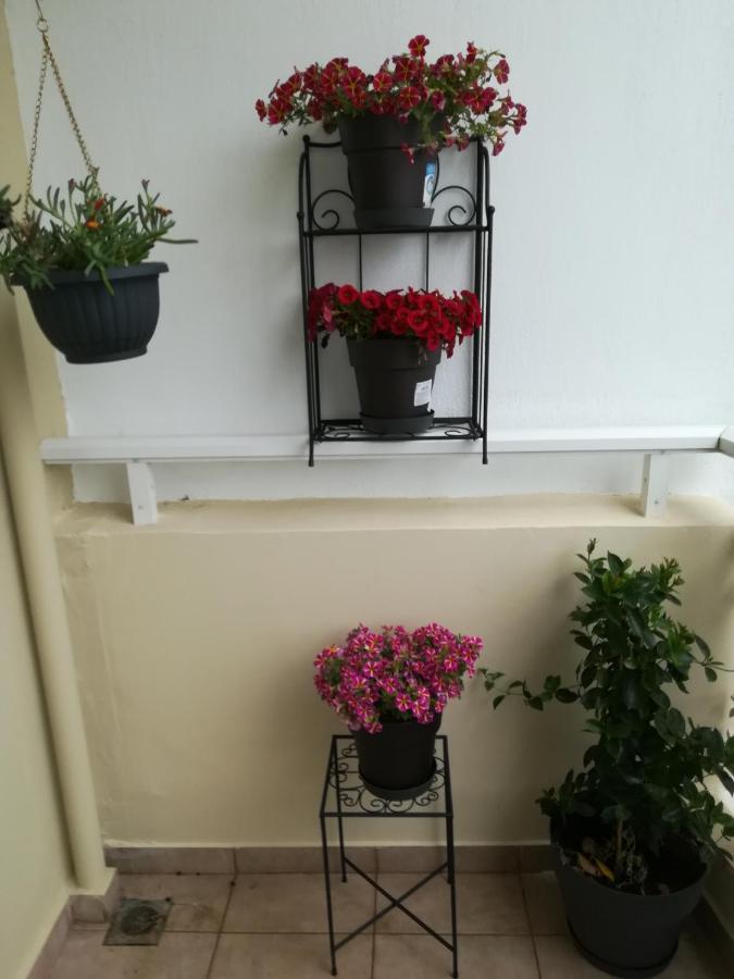 Apartment Ey Zhn Néa Khilí Esterno foto