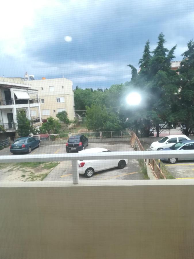 Apartment Ey Zhn Néa Khilí Esterno foto