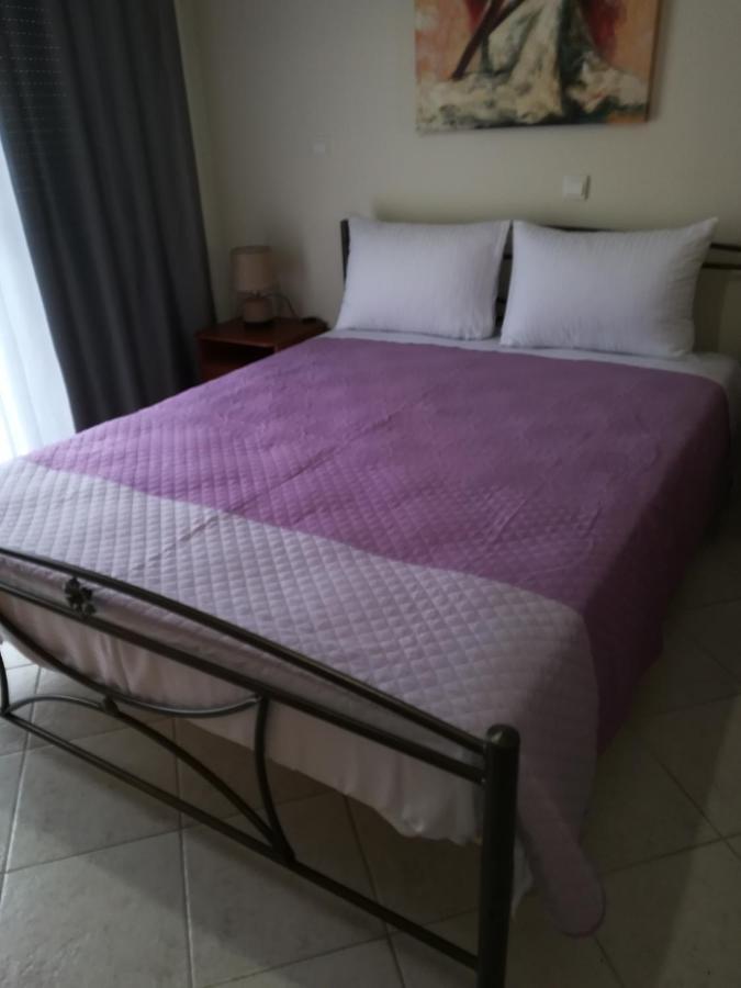 Apartment Ey Zhn Néa Khilí Esterno foto